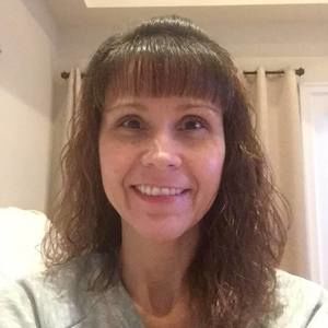 Meet your Posher, Lora